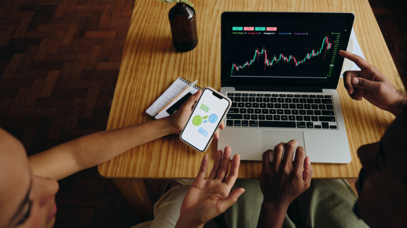 Entenda como os fundos estruturados com componentes fintech transformam a distribuição no mercado, por Rodrigo Balassiano.